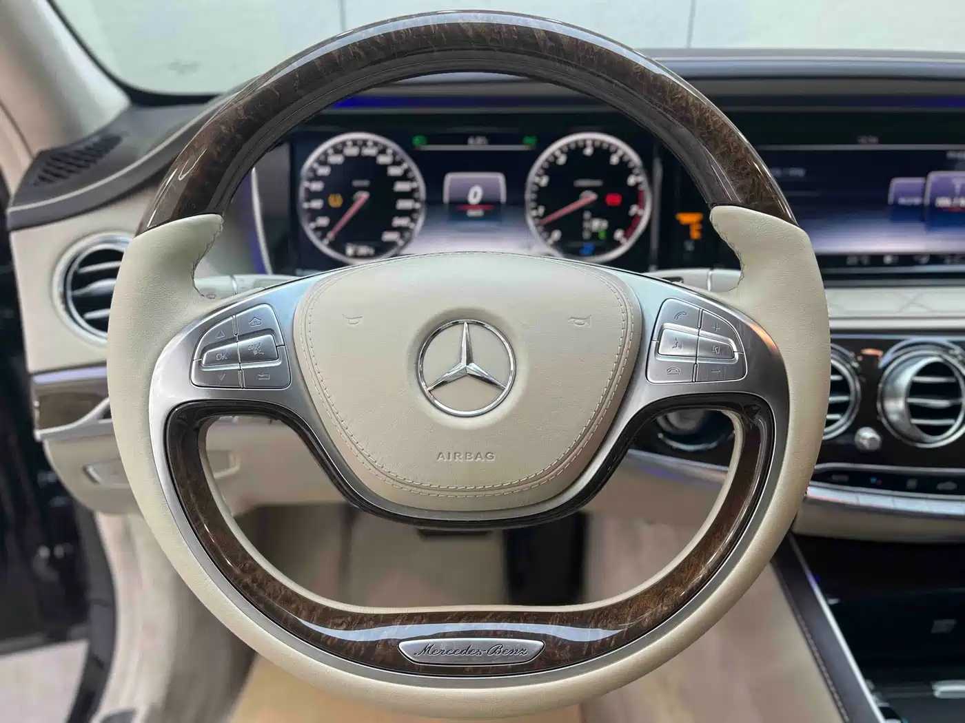 Mercedes-Benz Maybach S-Class 2015 S 600 фото 11