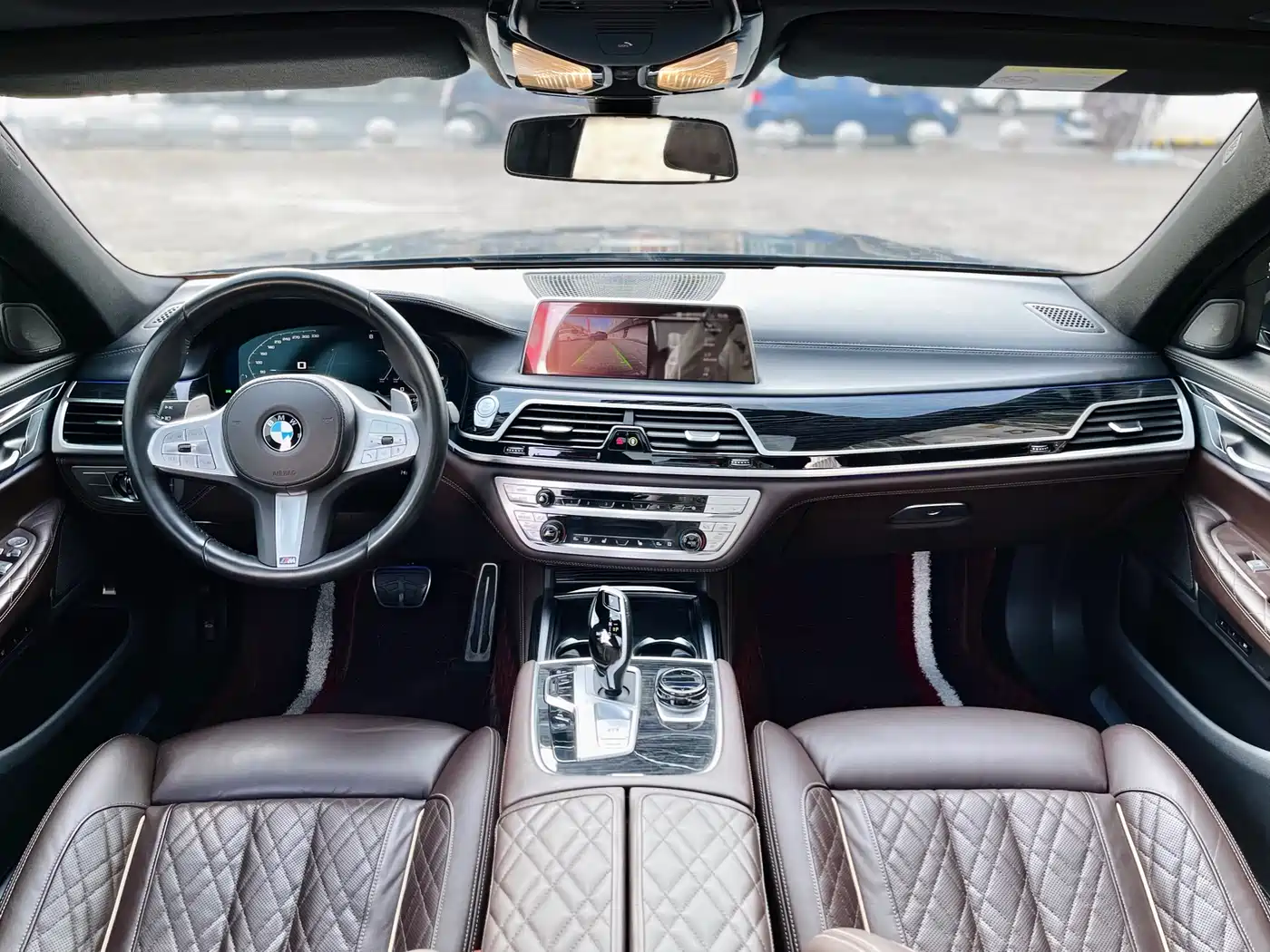 BMW 7 Series 2021 Model 740Li Leading M Sport Package фото 9