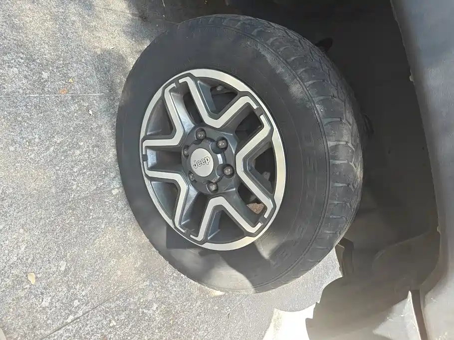 BAIC ORV Beijing Offroad BJ40 2016 2016 Model 40L 2.3T Automatic 4WD Exclusive