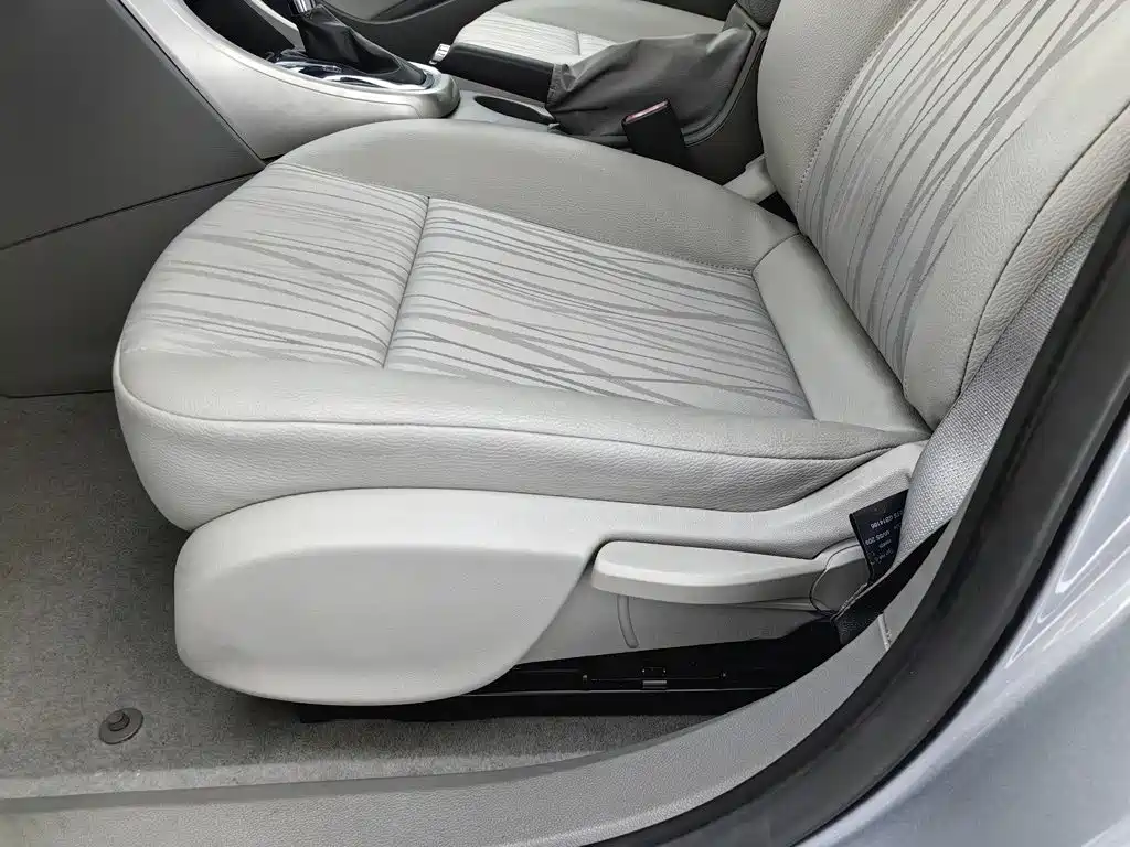 Фото 20 - Buick Excelle