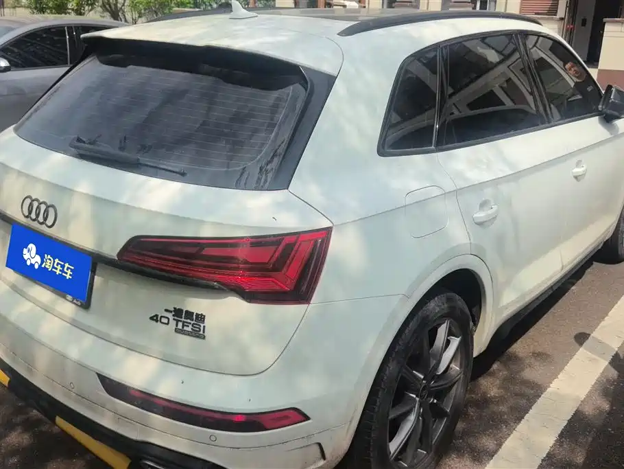 Audi Q5L 2023 40T Luxury Dynamic фото 3