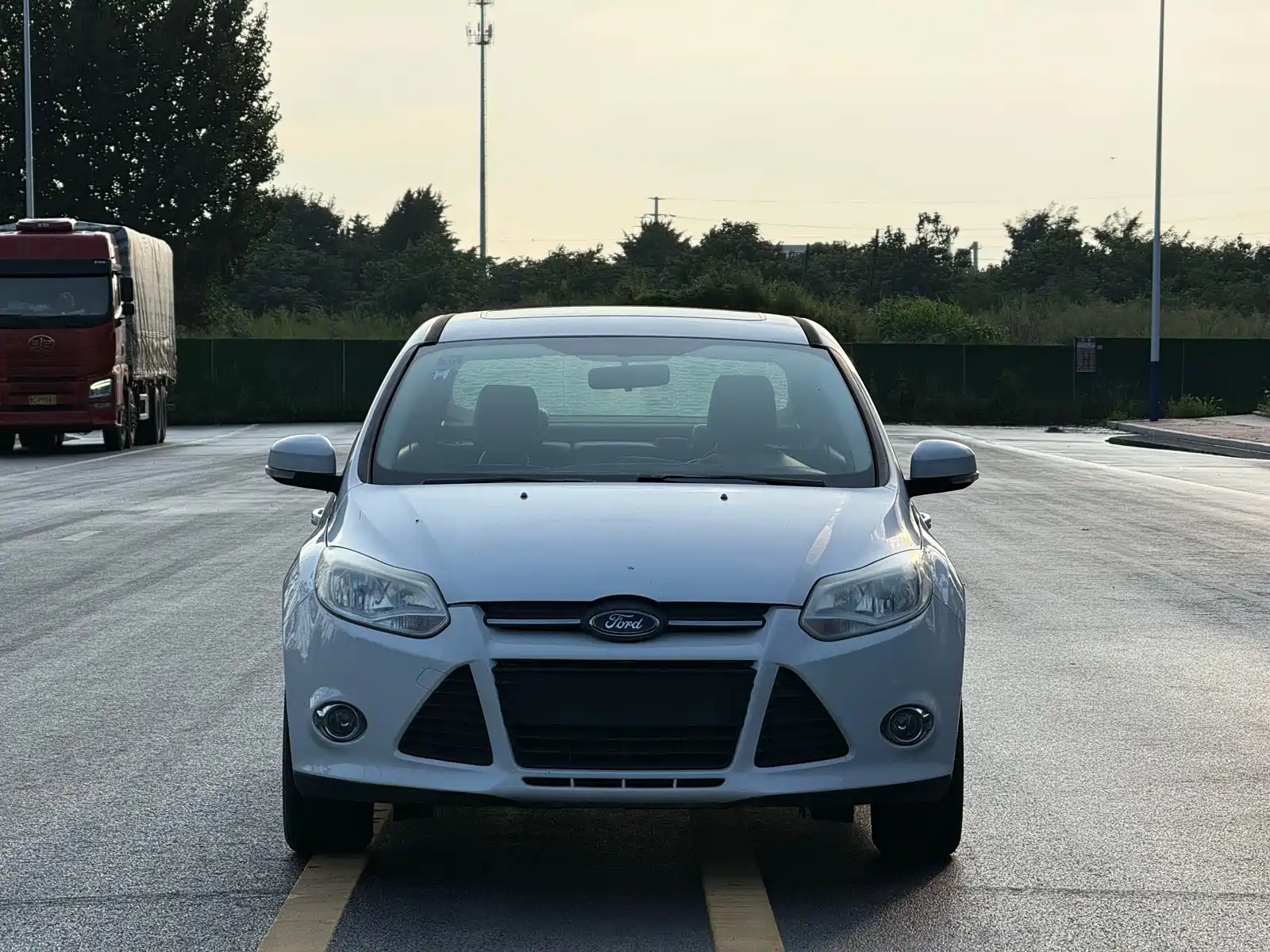 Фото 2 - Ford Focus