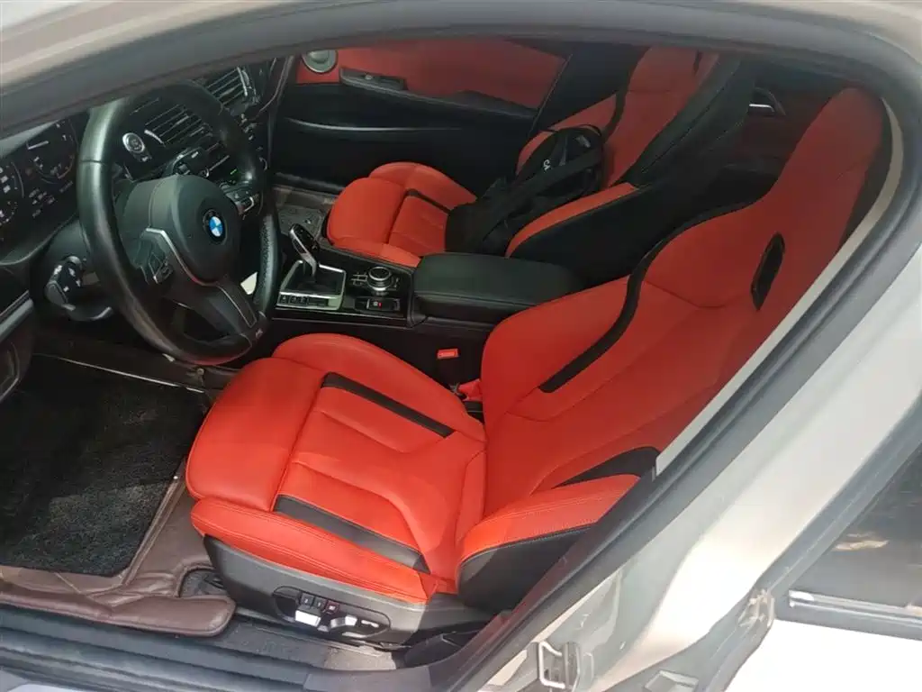BMW 1 Series 2022 125i M Sport Shadow Edition фото 15