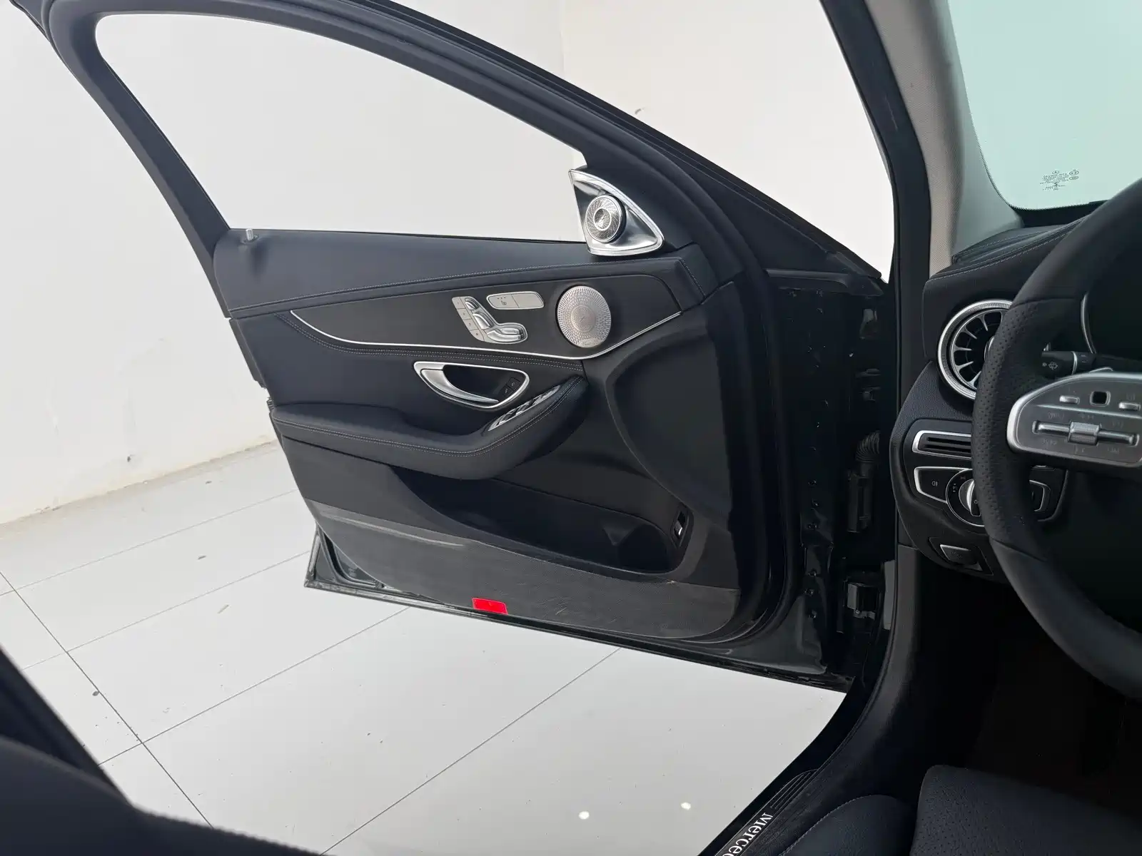 Фото 7 - Mercedes-Benz C-Class