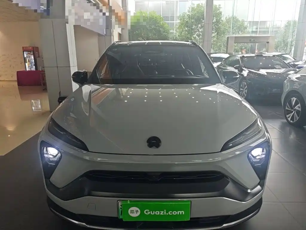 Фото 3 - NIO ES6