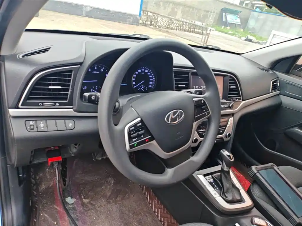 Hyundai Elantra 2016 Model 1.6L Automatic Smart Elite фото 10