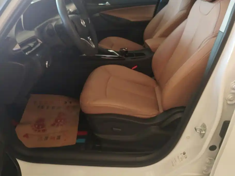 Buick GL6 2023 2021 323T Mild Hybrid Connected Luxury