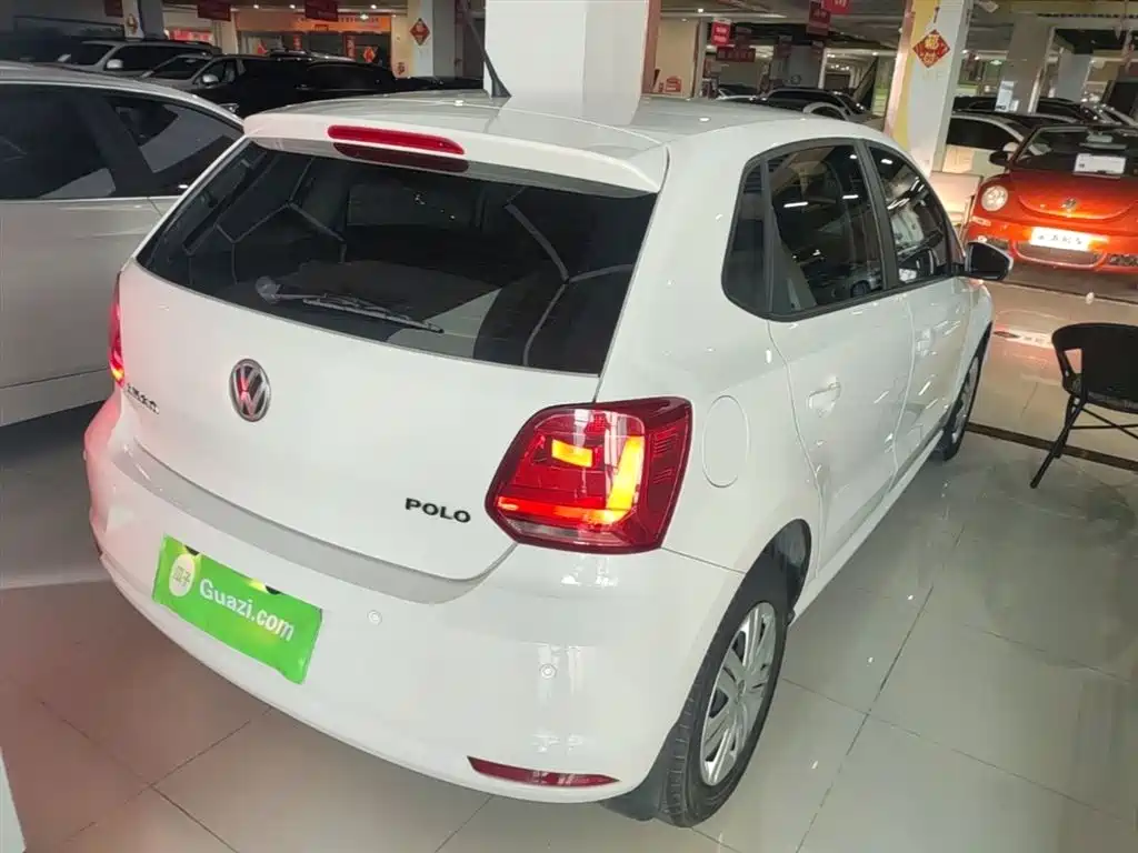 Volkswagen Polo 2016 1.4L Automatic Trend фото 7