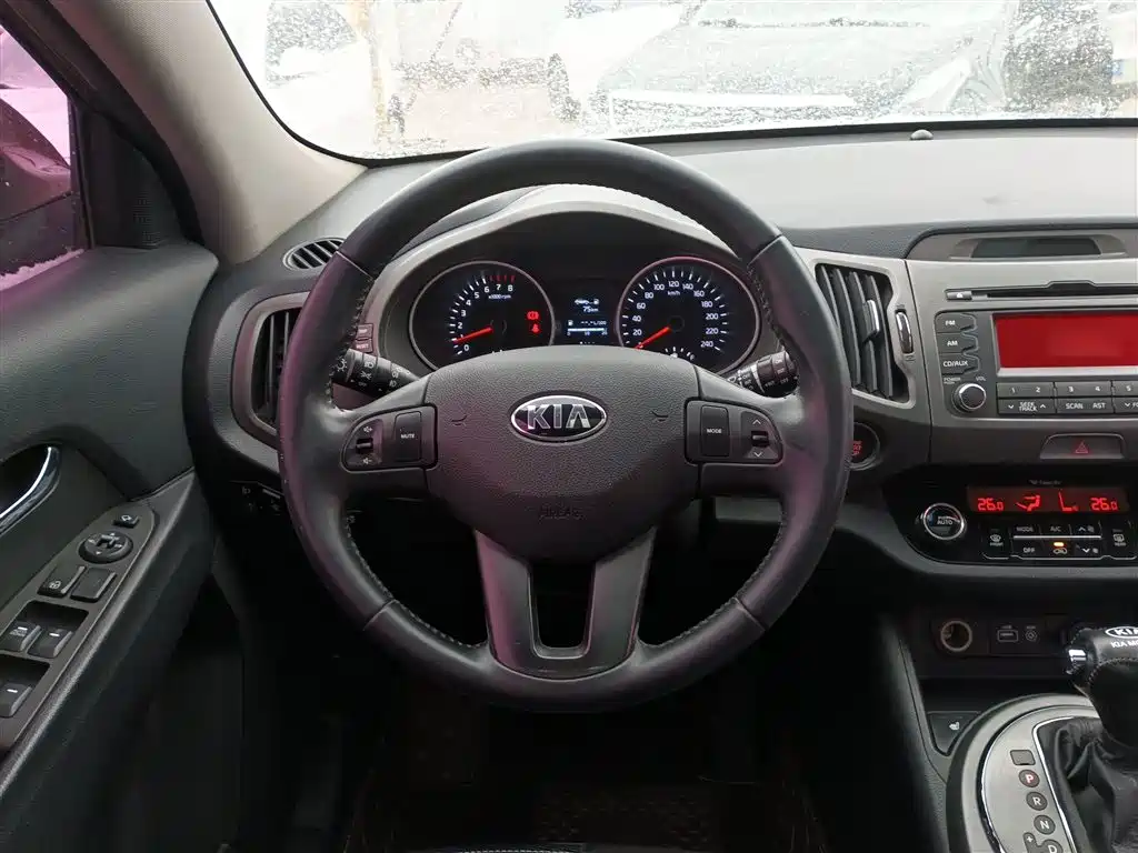 Kia Sportage 2015 2.0L Automatic 2WD DLX фото 3