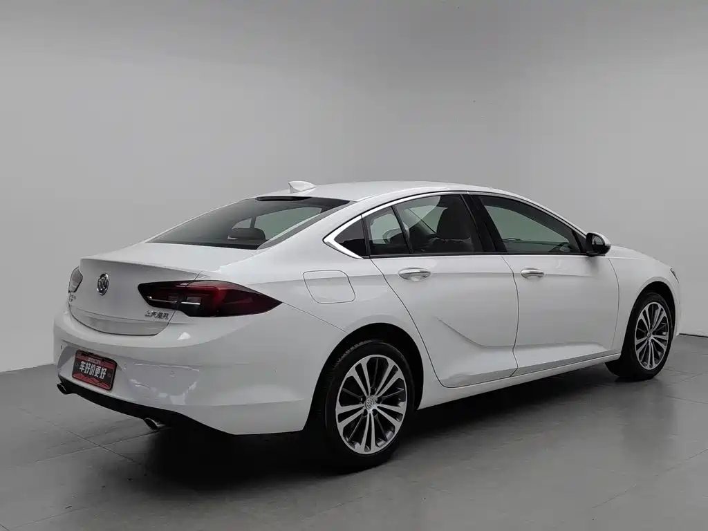 Фото 2 - Buick Regal