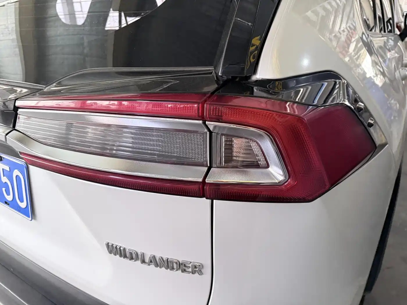 Toyota Wildlander 2023 2.0L CVT FWD Luxury PLUS фото 19