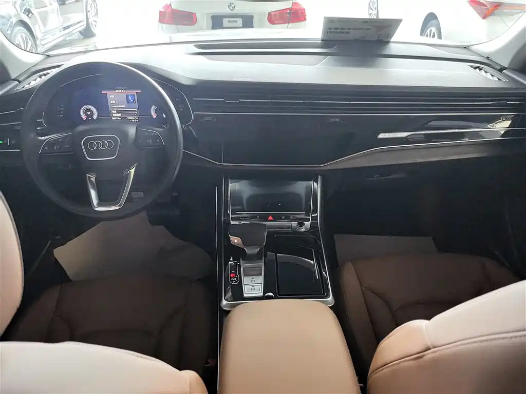 Audi Q8 2019 55 TFSI Luxury Dynamic фото 10