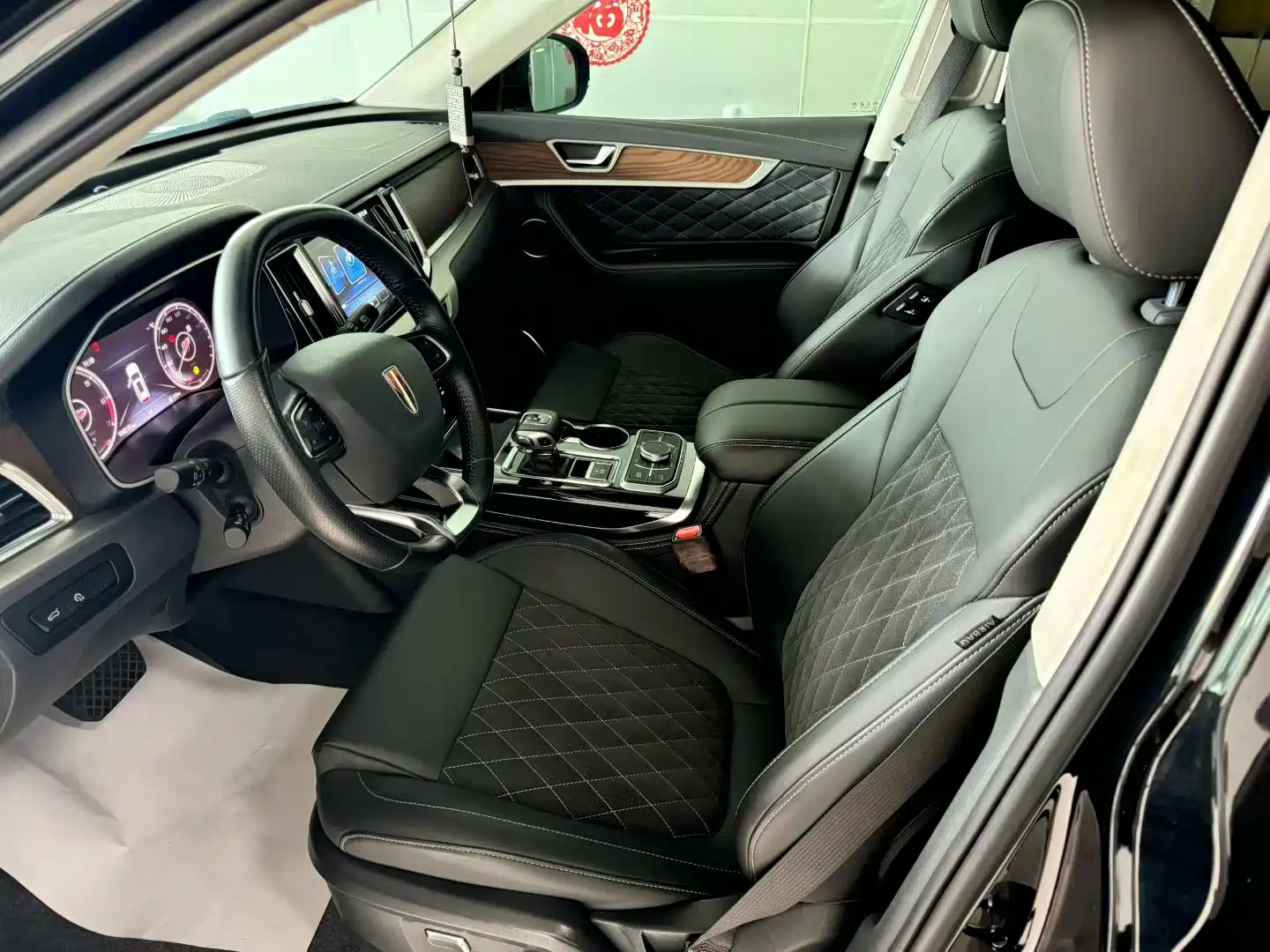 Фото 2 - Hongqi HS7