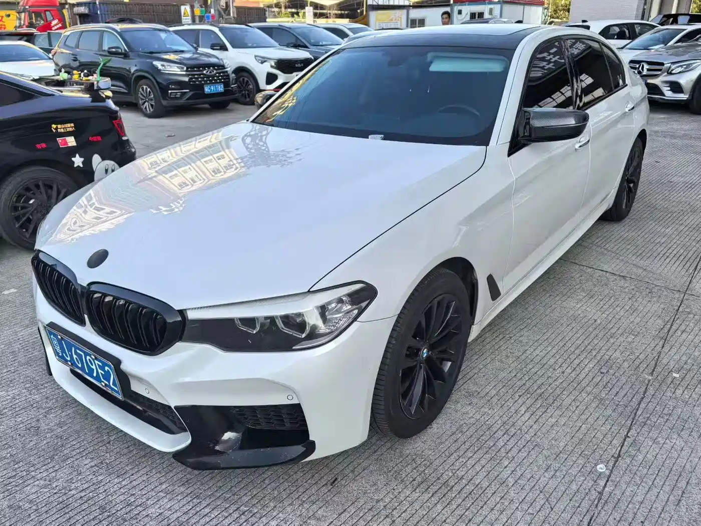 Photo 1 - BMW 5 Series