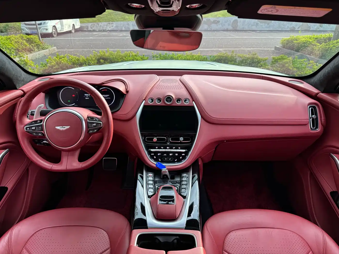 Aston Martin DBX 2022 2022 3.0T STRAIGHT-SIX
