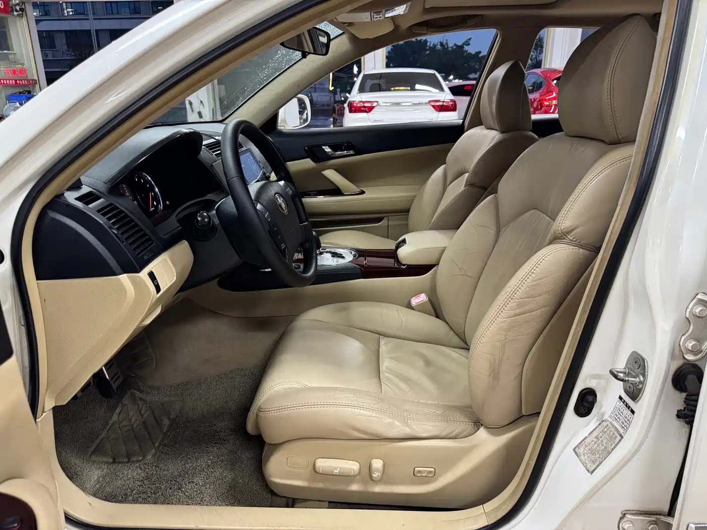 Toyota Reiz 2008 2.5S Special Commemorative Edition фото 6