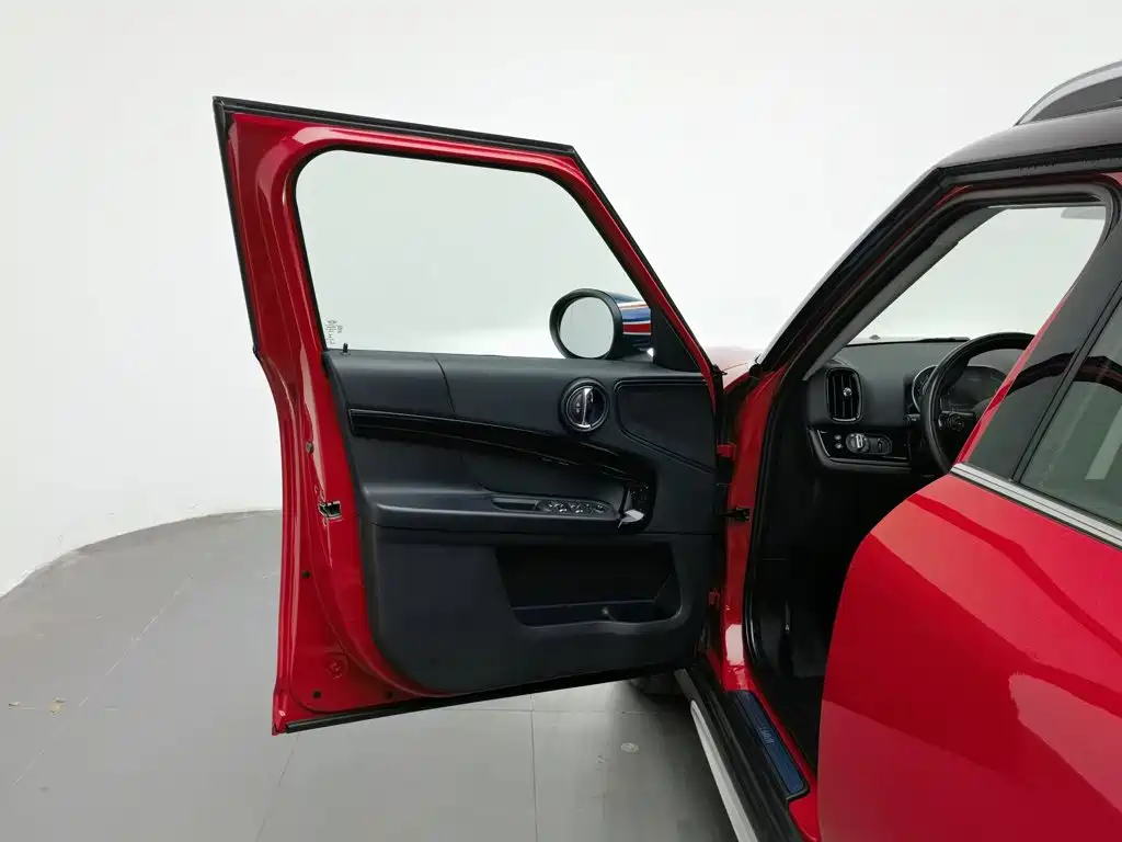Фото 8 - MINI COUNTRYMAN