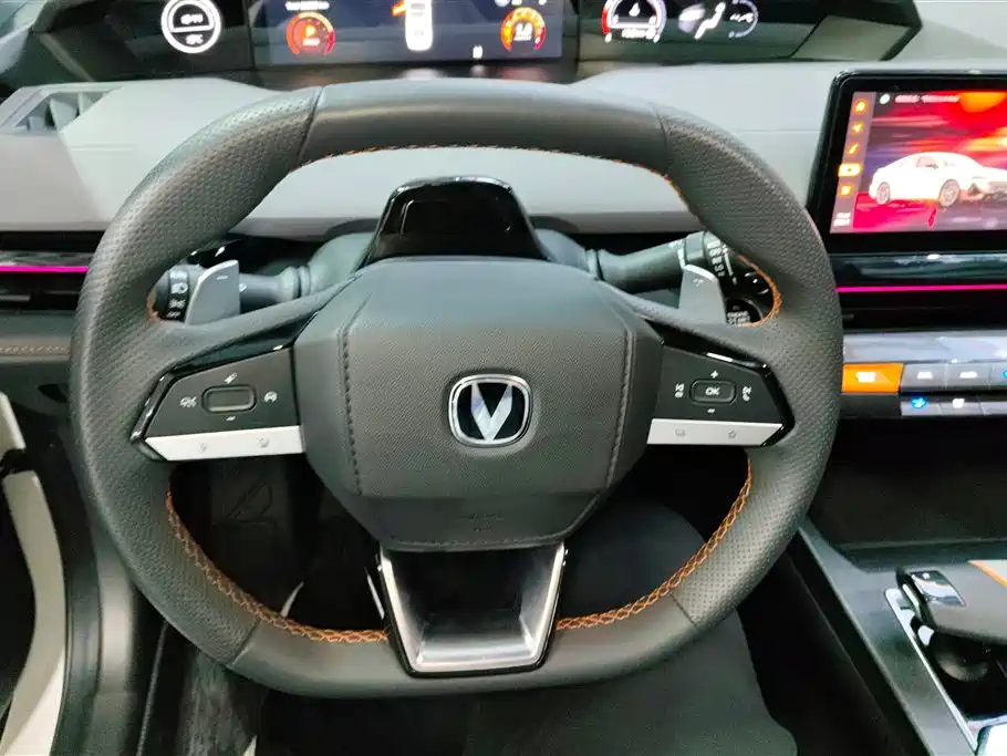 CHANGAN UNI-V
