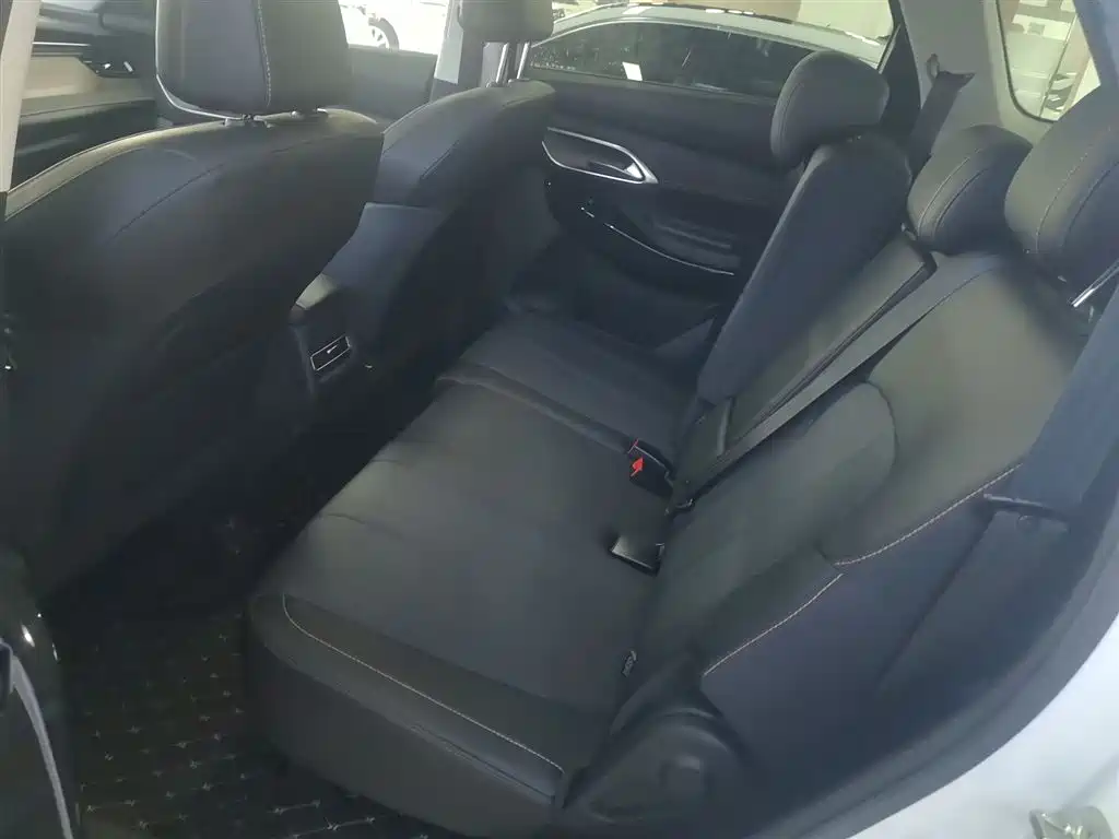 Changan X7 PLUS 2024 2024 1.5T Auto Prestige 7-Seater