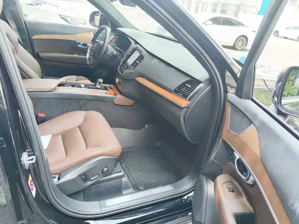 Volvo XC90 2024 2024 B6 Elegance Luxury 7-Seater