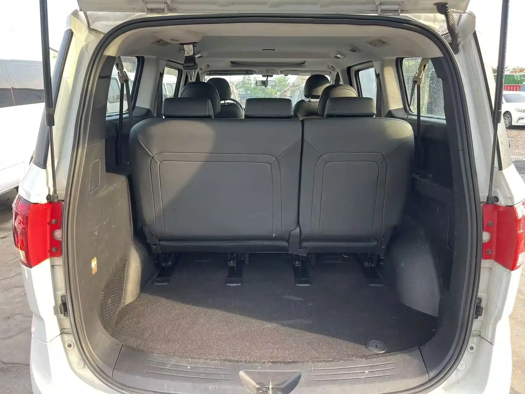 Фото 9 - Maxus G10