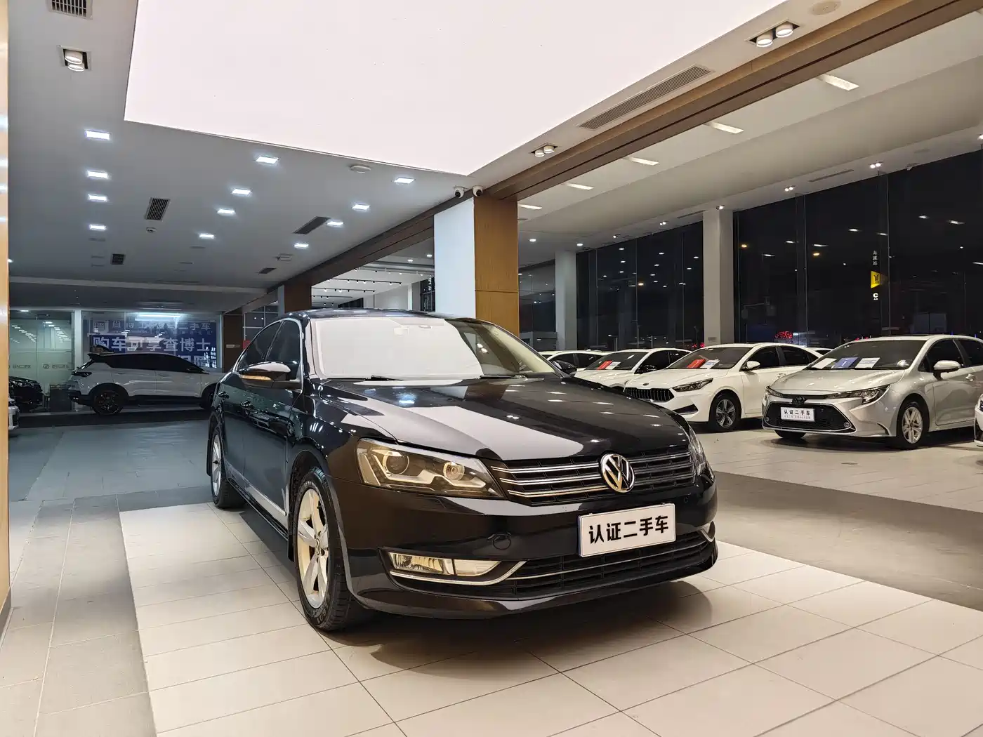Volkswagen Passat 2015 1.8TSI DSG Prestige Edition фото 4