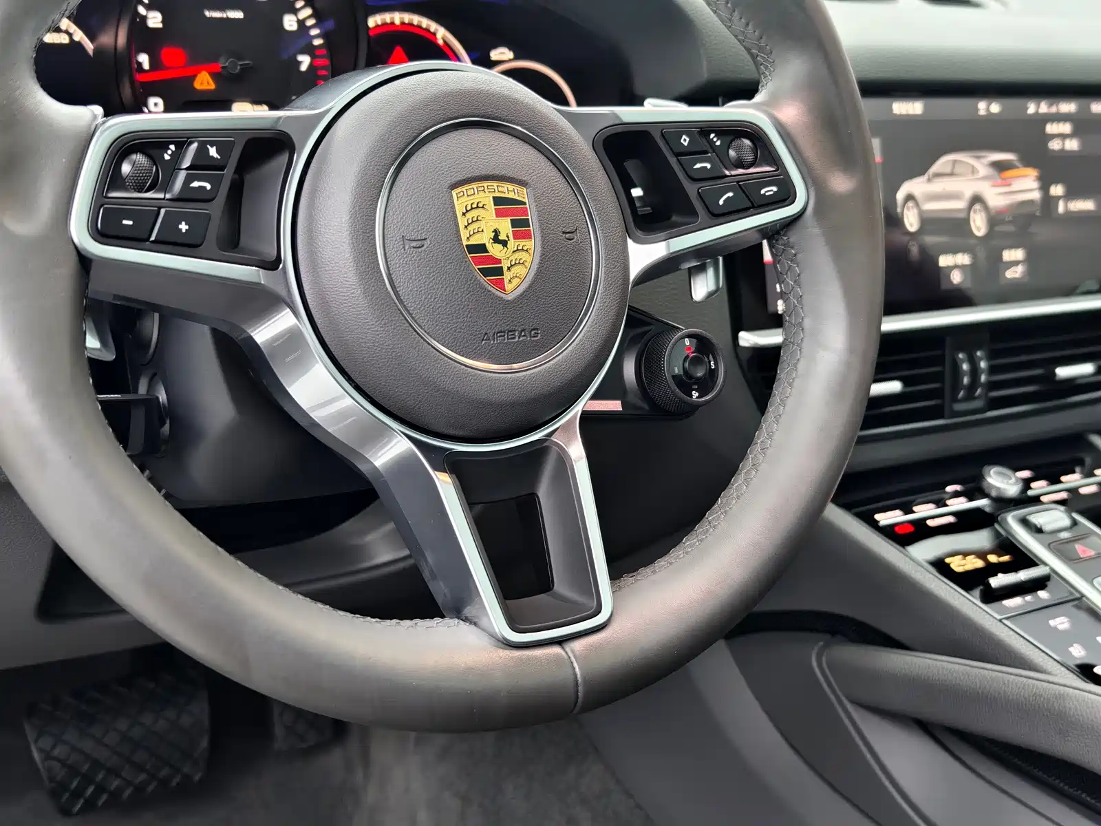 Фото 12 - Porsche Cayenne