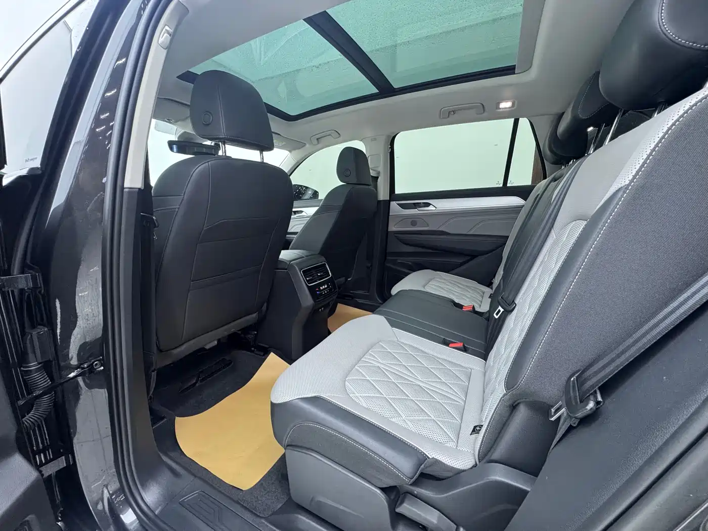 Volkswagen Talagon 2024 380TSI 4WD R-Line Touring фото 16