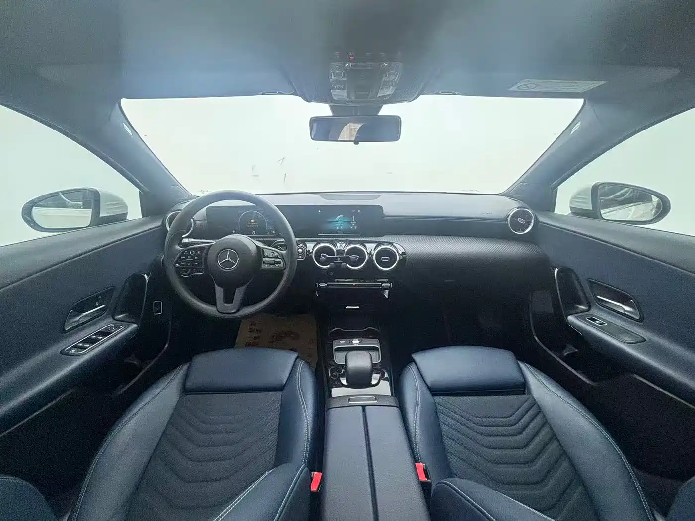صورة 7 - Mercedes-Benz A-Class