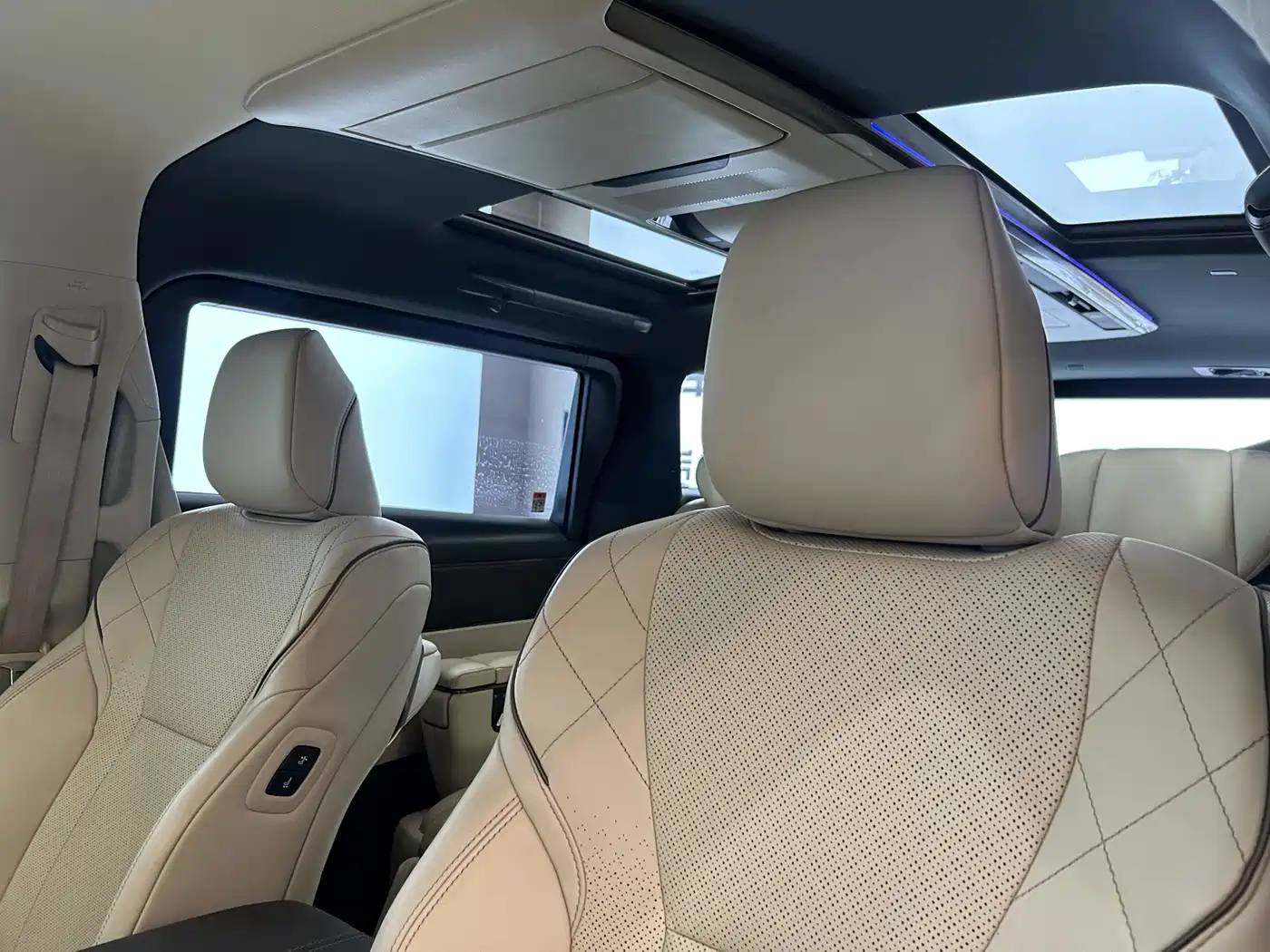 Toyota Vellfire 2023 Crown Hybrid 2.5L HV Premium фото 11