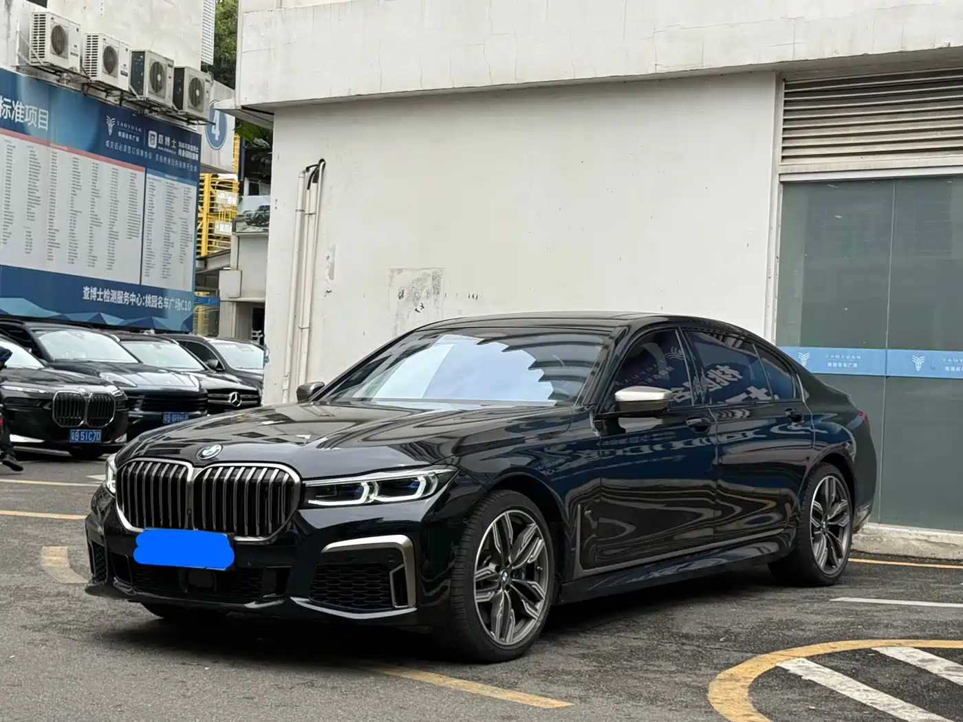 BMW 7 SERIES
