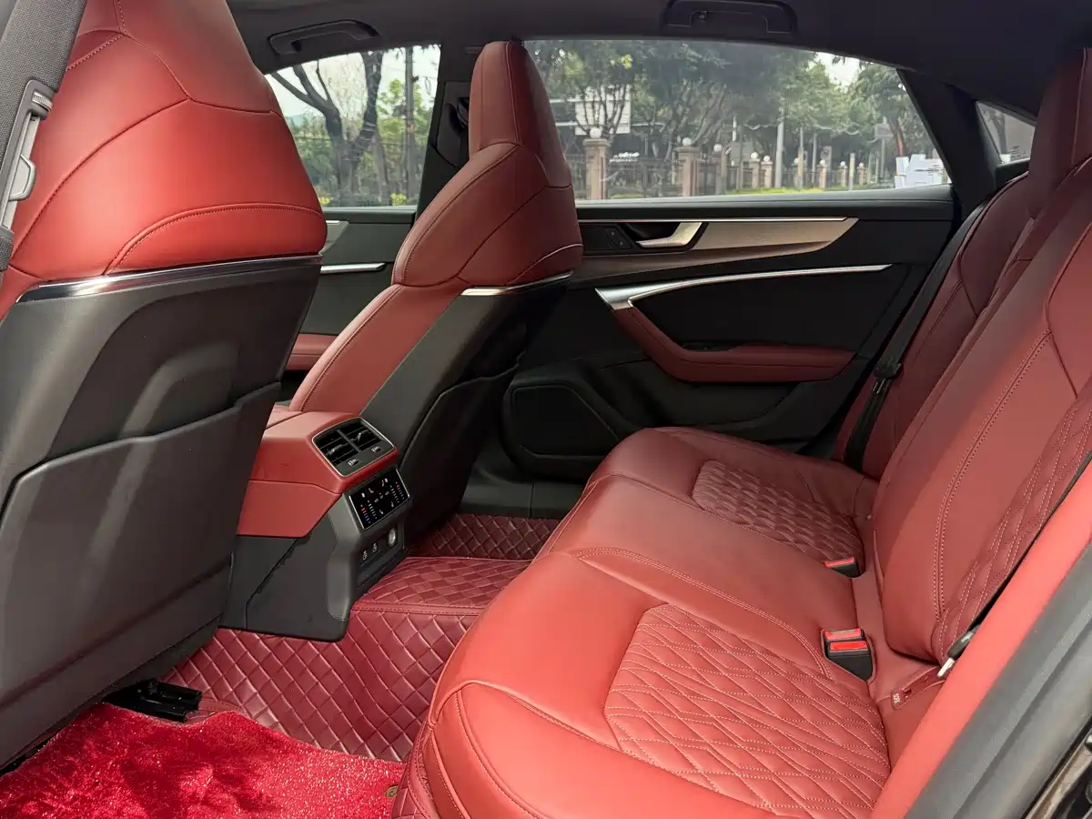 Audi A7L 2025 2025 Model Year 45 TFSI quattro Black Knight Edition