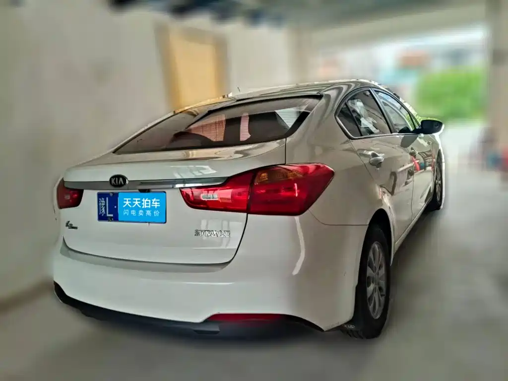 Фото 2 - Kia K3