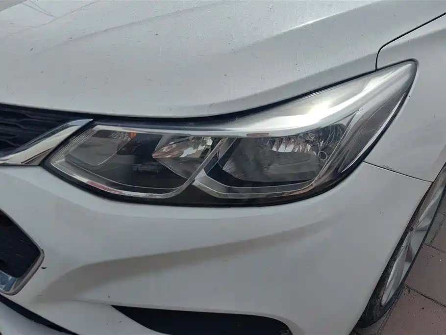 Chevrolet Cruze 2017 1.5L Automatic Pioneer Sunroof фото 5