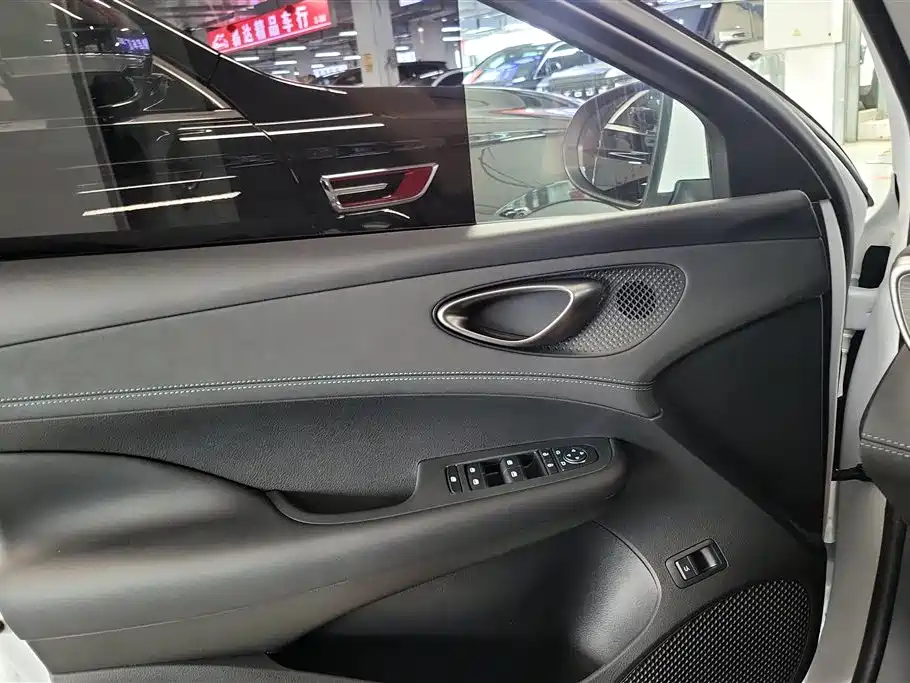 BYD Hai Bao 05 DM-i 2025 DM-i Smart Drive Edition 55KM Luxury фото 7