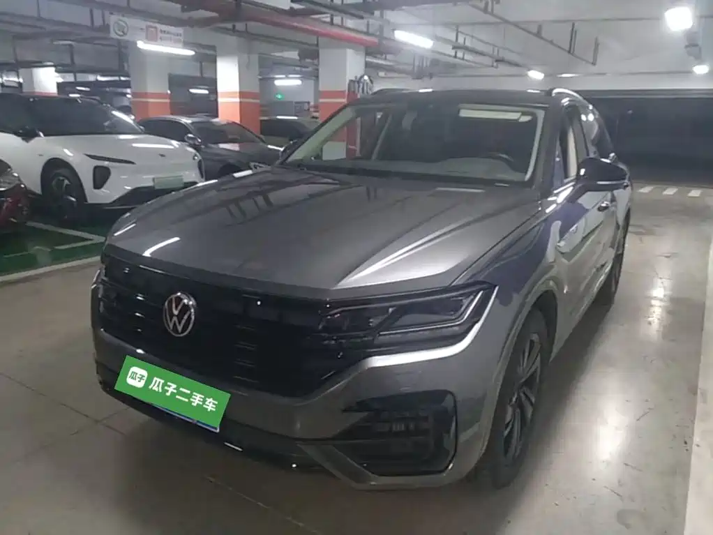 Volkswagen Touareg 2023 2023 3.0TSI R-Line Black Sports Package