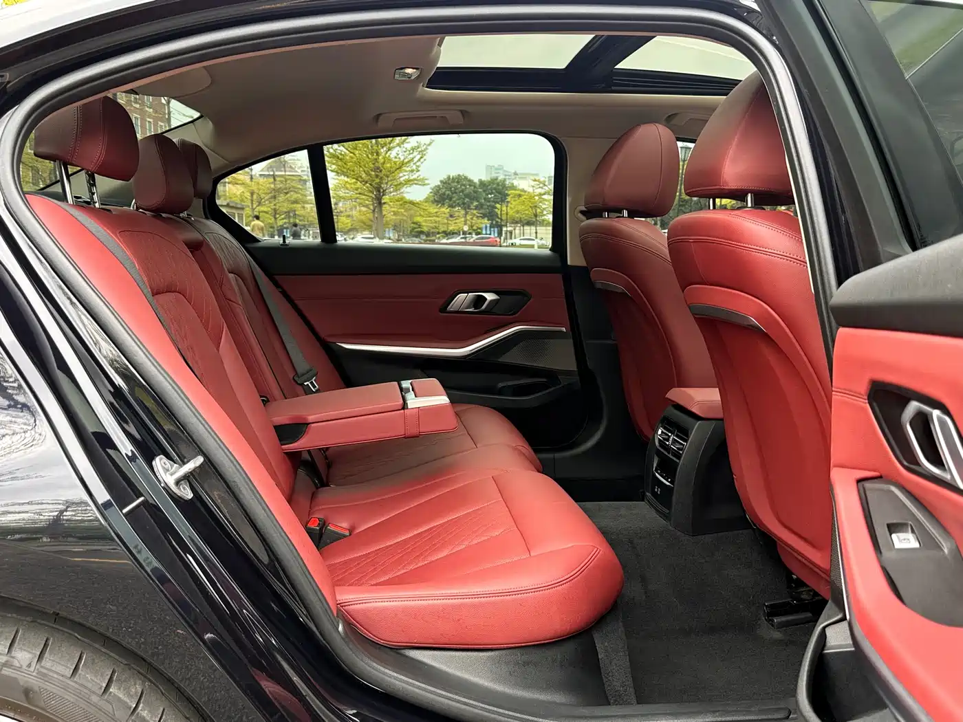 BMW 3 Series 2023 325Li M Sport Package фото 14