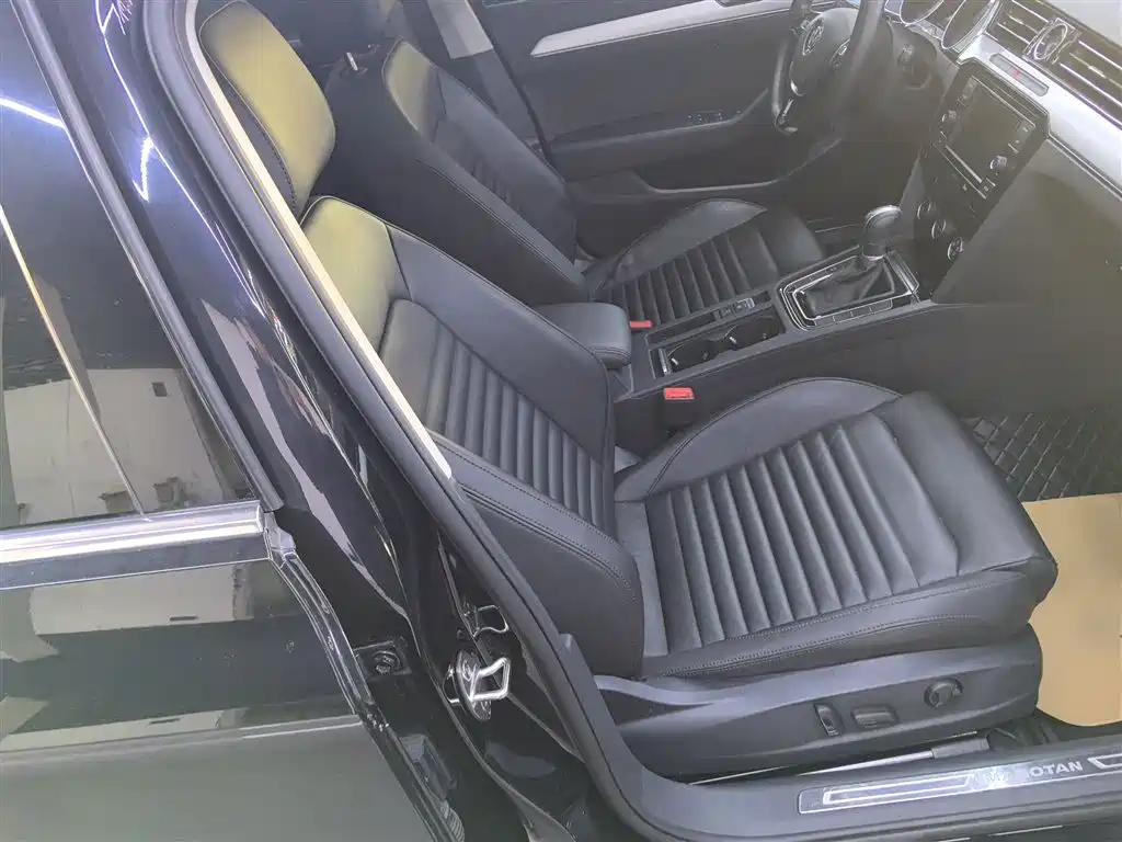 Volkswagen Magotan 2018 330TSI DSG Leading фото 24