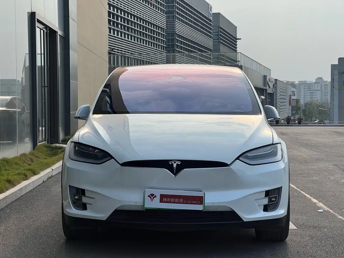 TESLA MODEL X