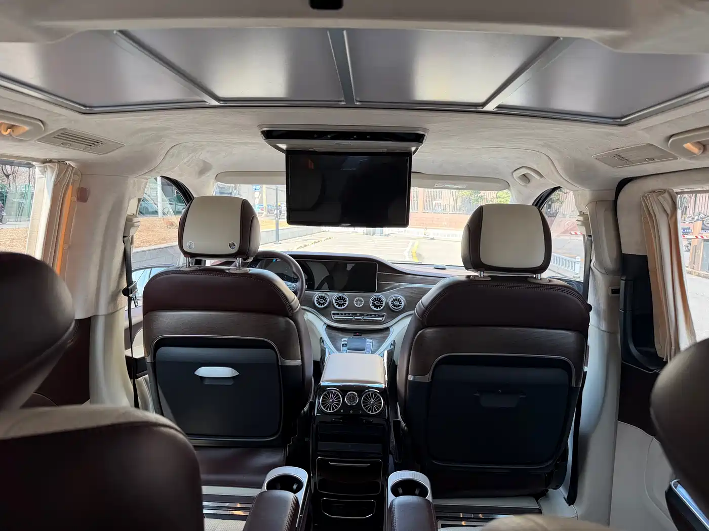 Mercedes-Benz Vito 2021 2.0T Elite 7-Seater фото 7
