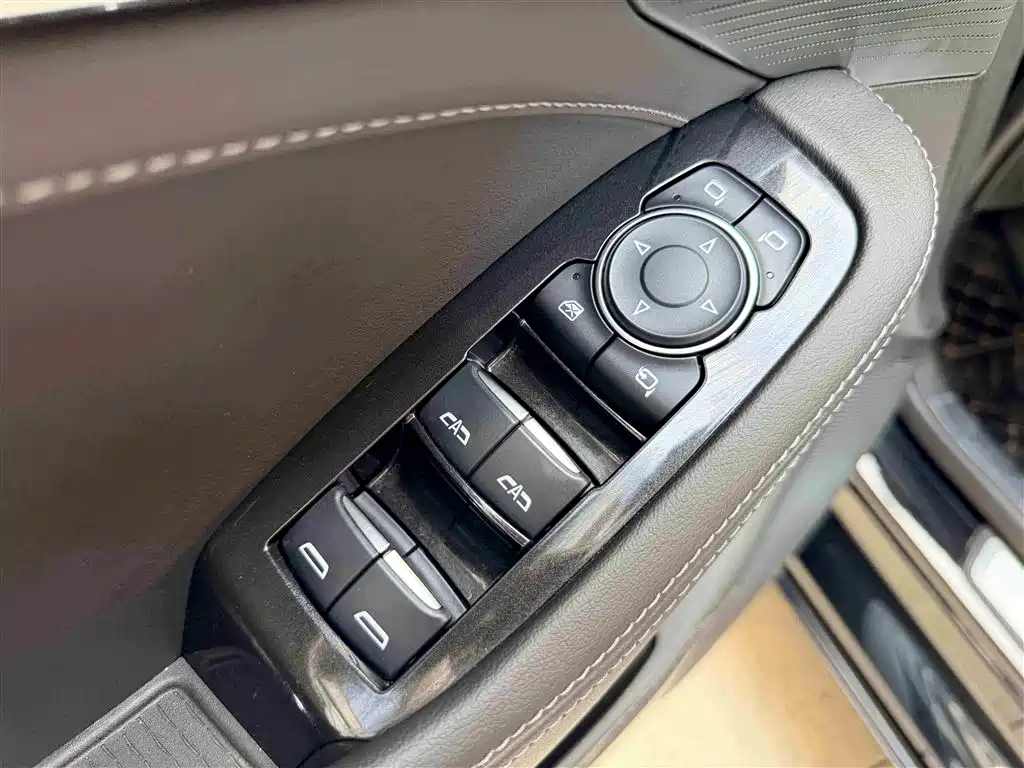 Cadillac CT5 2024 28T Luxury Model Pro фото 12
