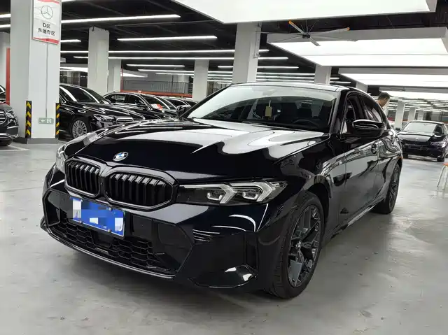 BMW 3 330Li, M Чёрный спорт-пакет
