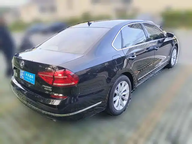 Volkswagen Passat 2017 330TSI DSG Prestige — фото 2