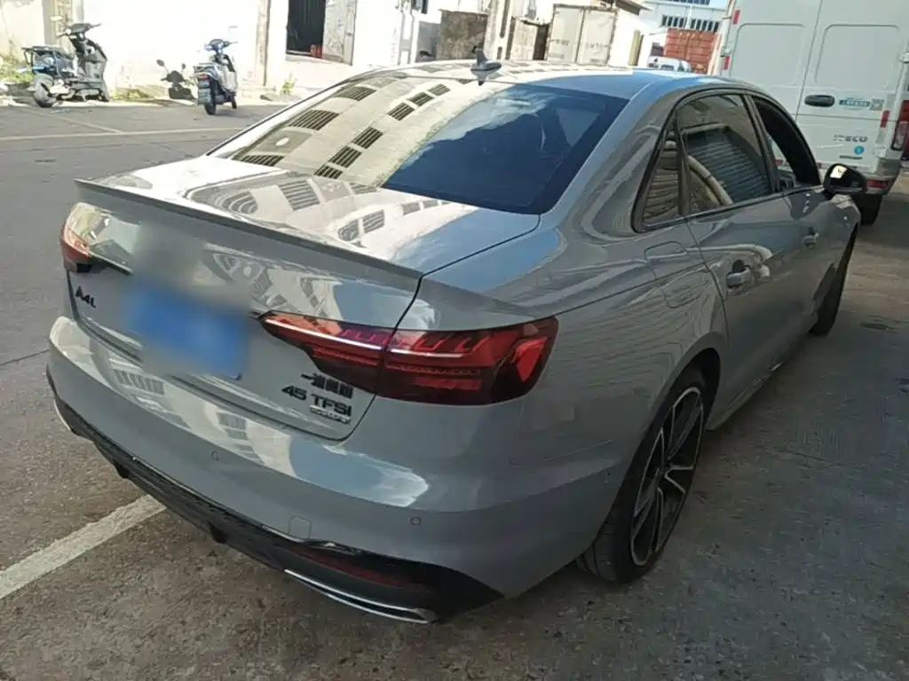 Audi A4L 2025 2024 45 TFSI quattro Premium Dynamic