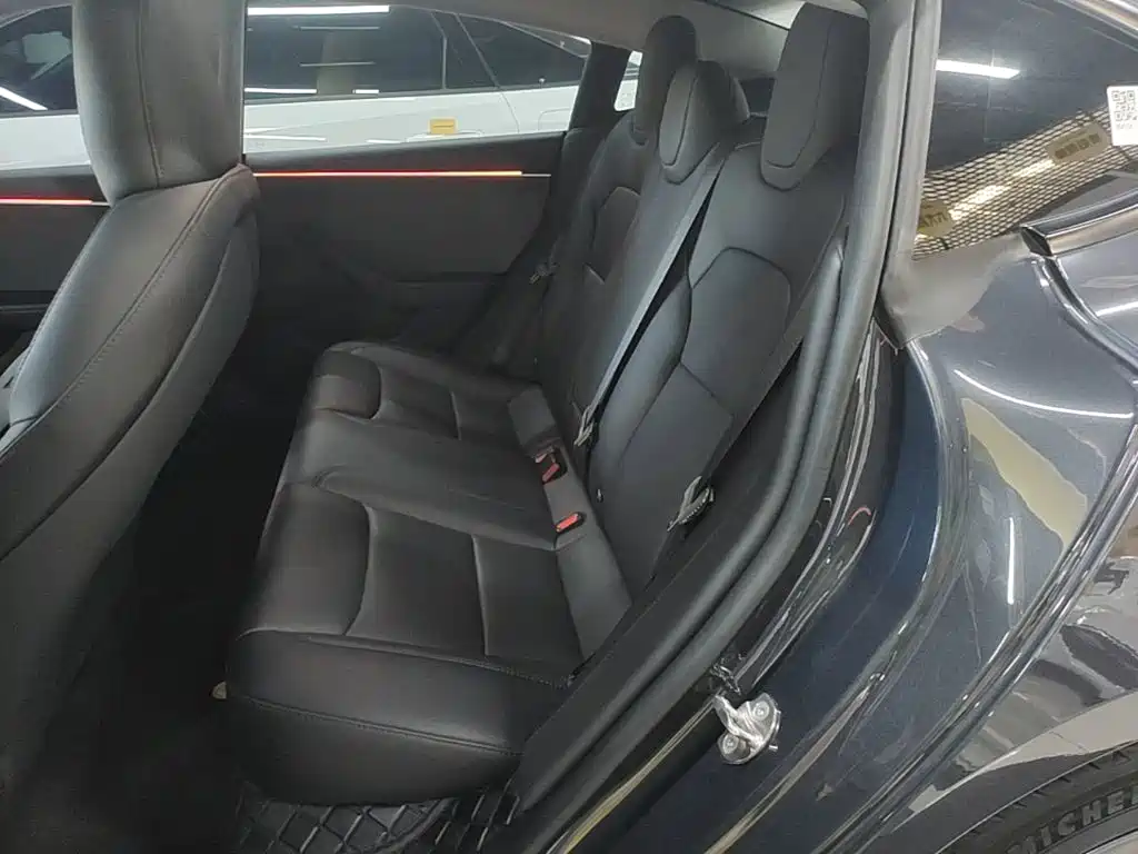 Фото 17 - Tesla Model 3