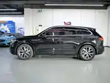 Фото 3 - Volkswagen Touareg