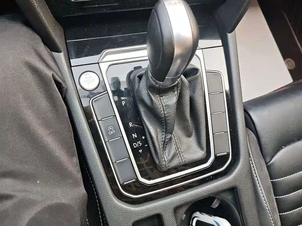 Volkswagen Magotan 2020 330TSI DSG Leading фото 14