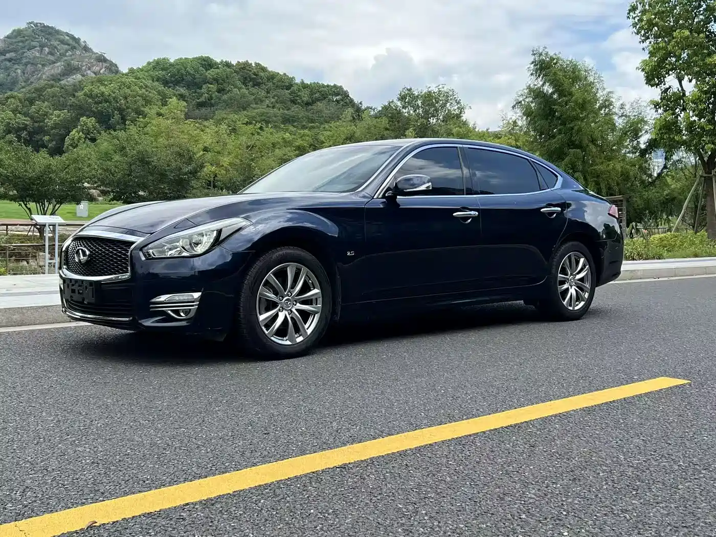 Infiniti Q70 2017 2017 Q70L 2.5L Elite Edition