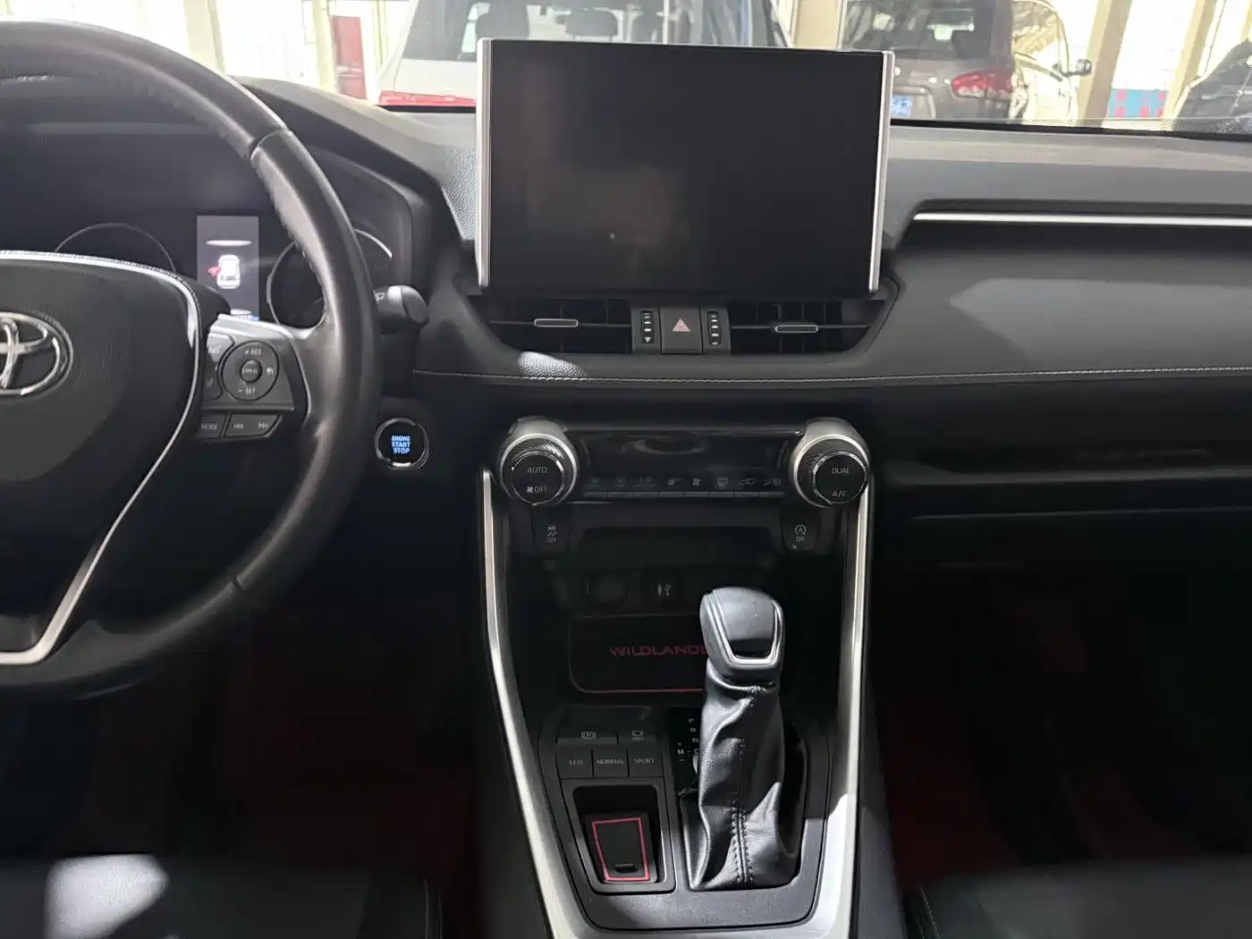 Toyota Wildlander 2023 2.0L CVT FWD Luxury PLUS фото 13