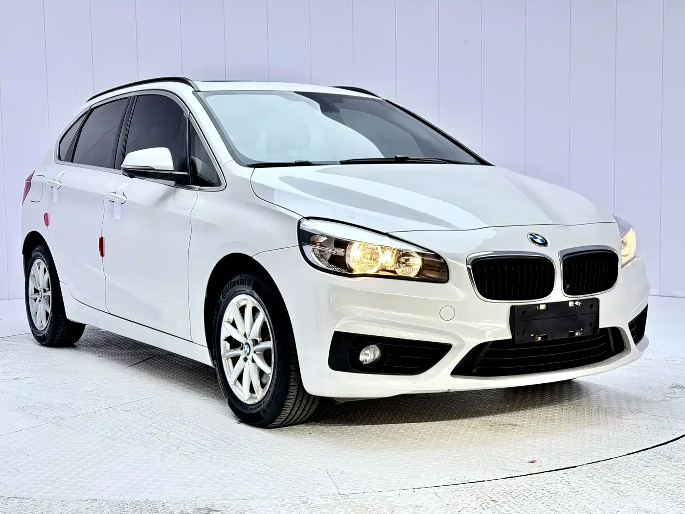BMW 2 Series Touring 2016 218i Fashion Model фото 2
